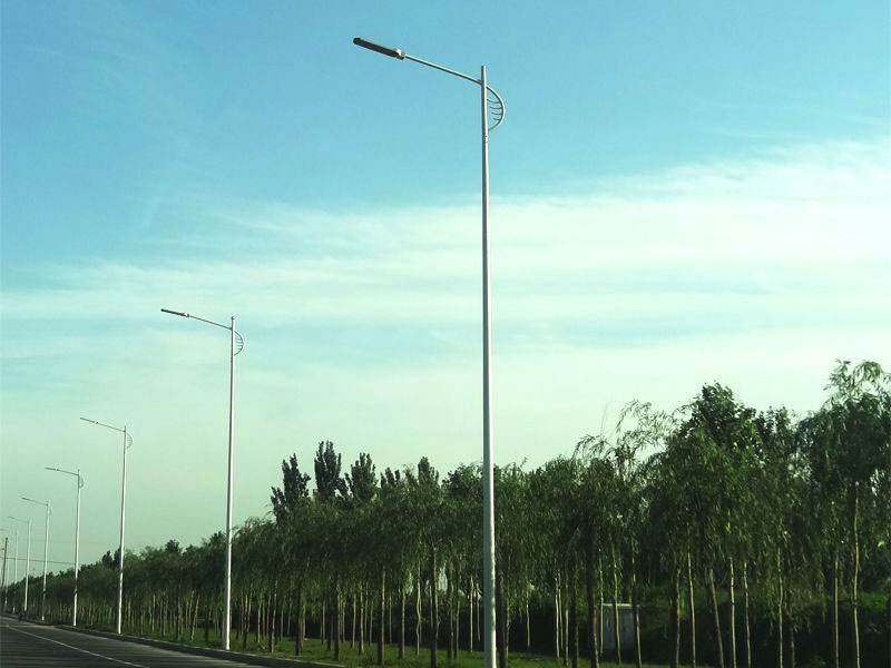 太陽(yáng)能12米路燈多少錢