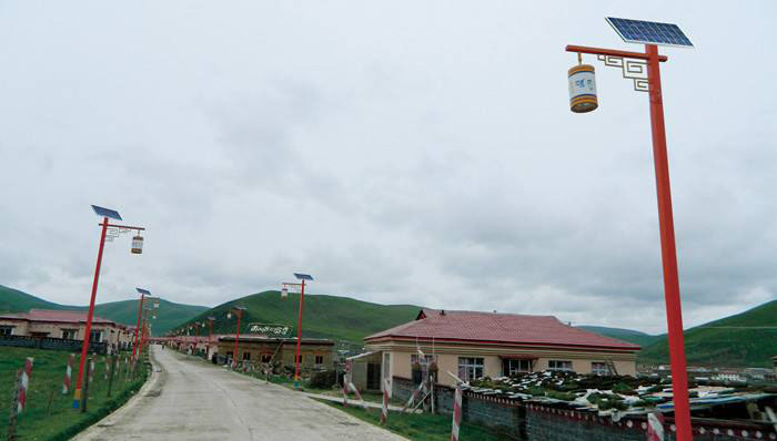 7米高太陽(yáng)能路燈的價(jià)格多少錢一套