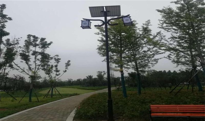 太陽(yáng)能路燈